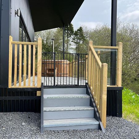 Luxury Lodge In The Treetops Llanbrynmair Exterior photo